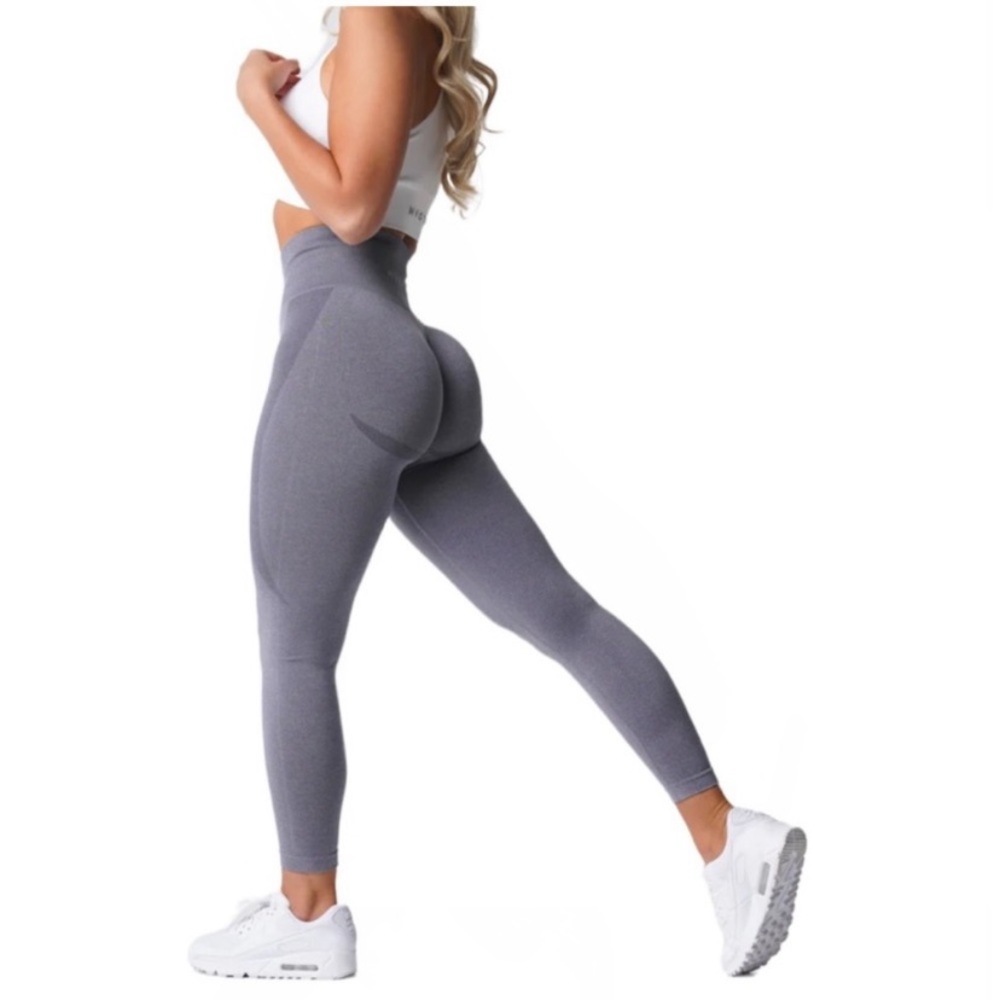 NVGTN Contour Seamless‎ Leggings Gray Size small gym workout walk booty lift